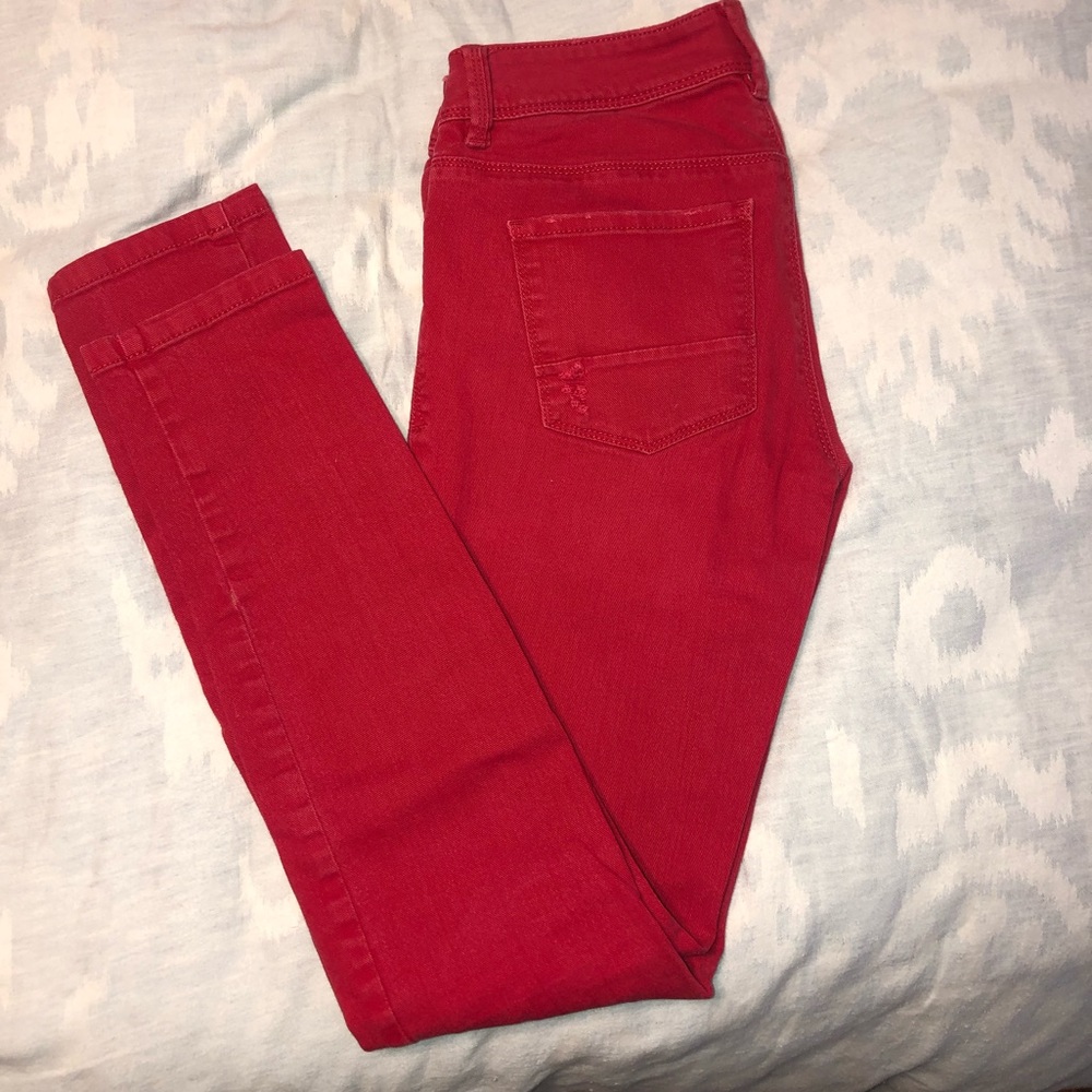 Red skinny jeans